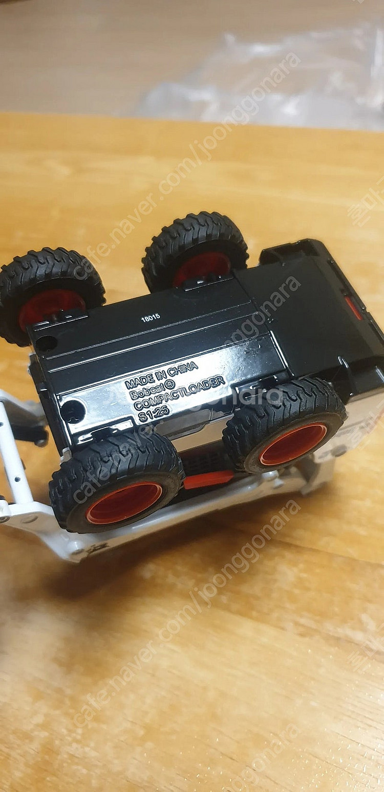 밥캣 중장비 모형 다이캐스트 팝니다.--1