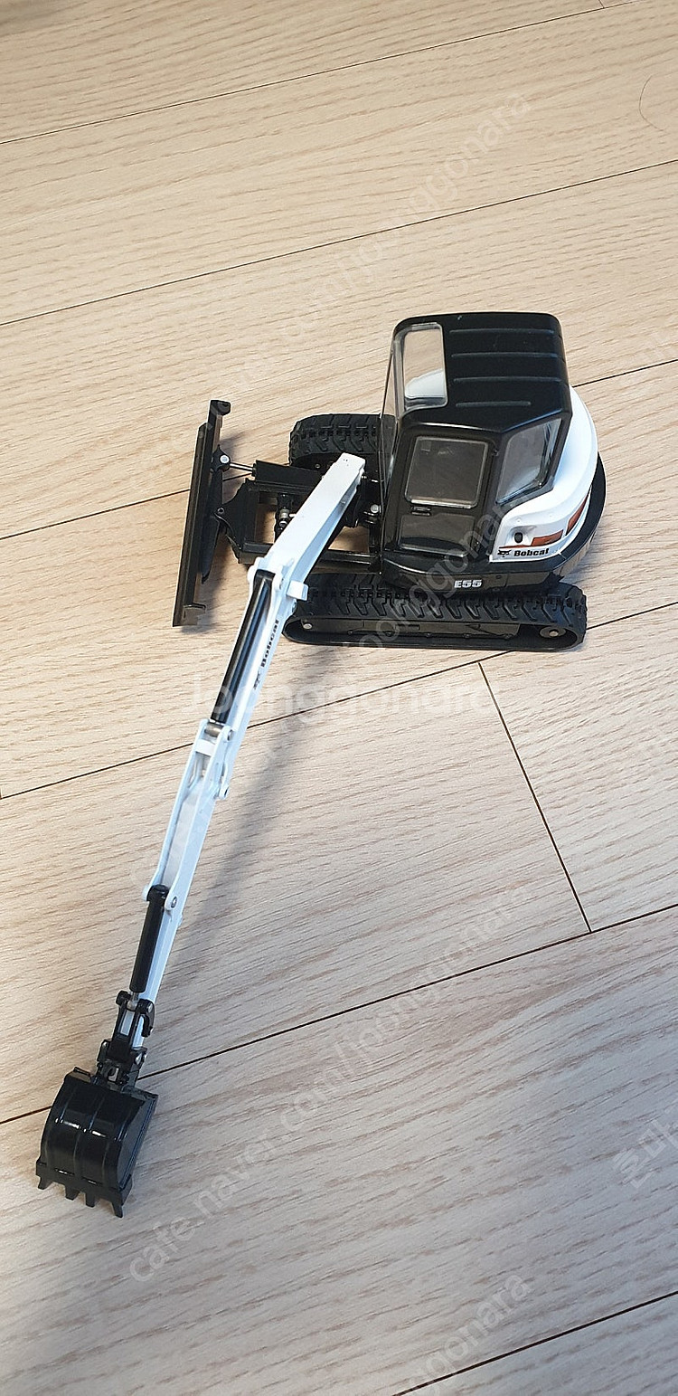 밥캣 중장비 모형 다이캐스트 팝니다.--6