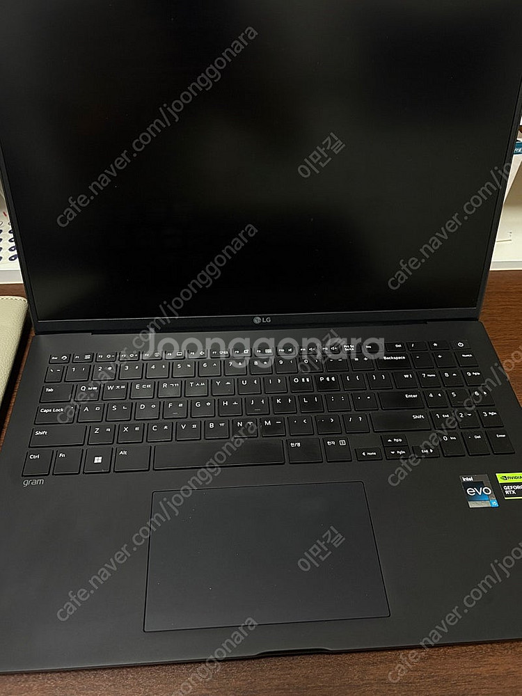 LG 그램 노트북 16Z90R-EA5CK 판매합니다--1