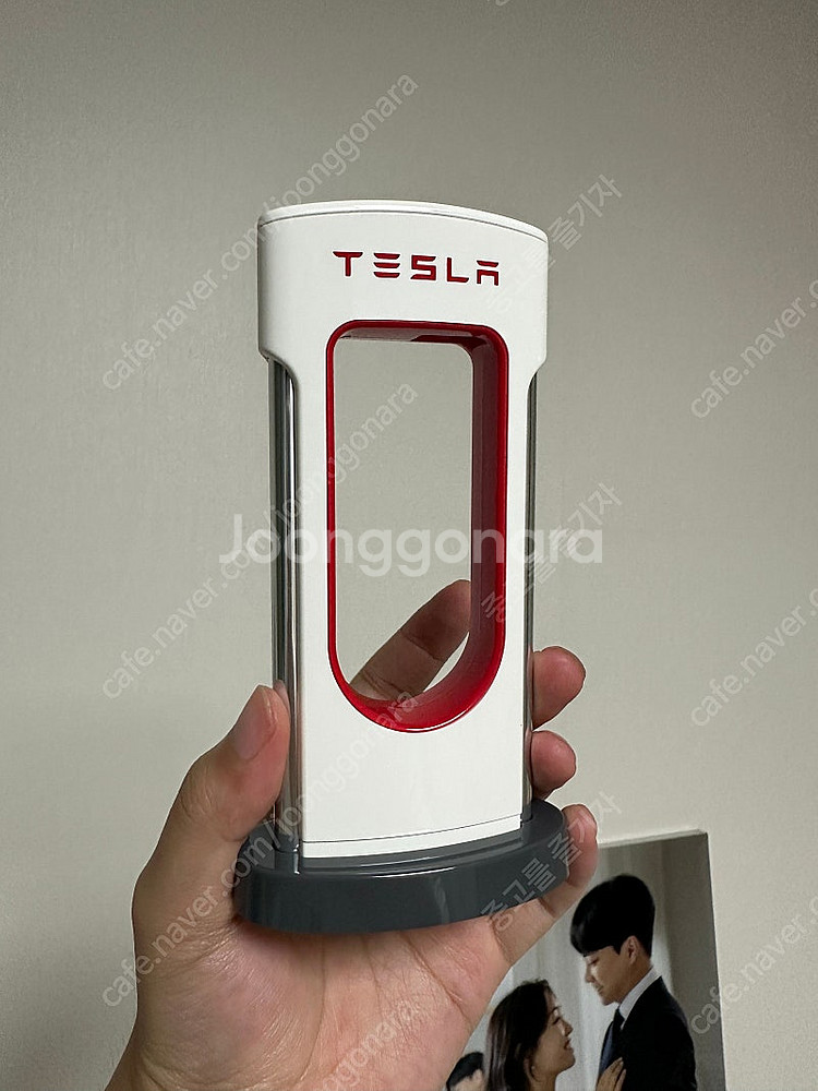 테슬라 데스크탑 슈퍼차저--0