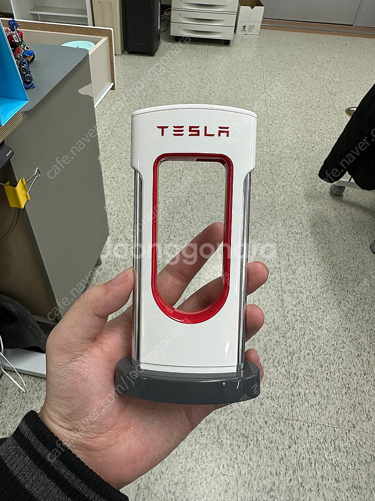 테슬라 데스크탑 슈퍼차저--1