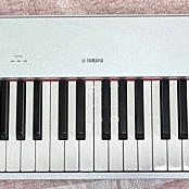 야마하 P225 화이트 전자피아노 YAMAHA P-225 판매