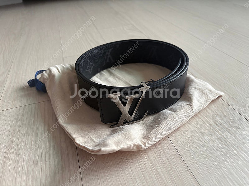 루이비통 리버서블 벨트--0