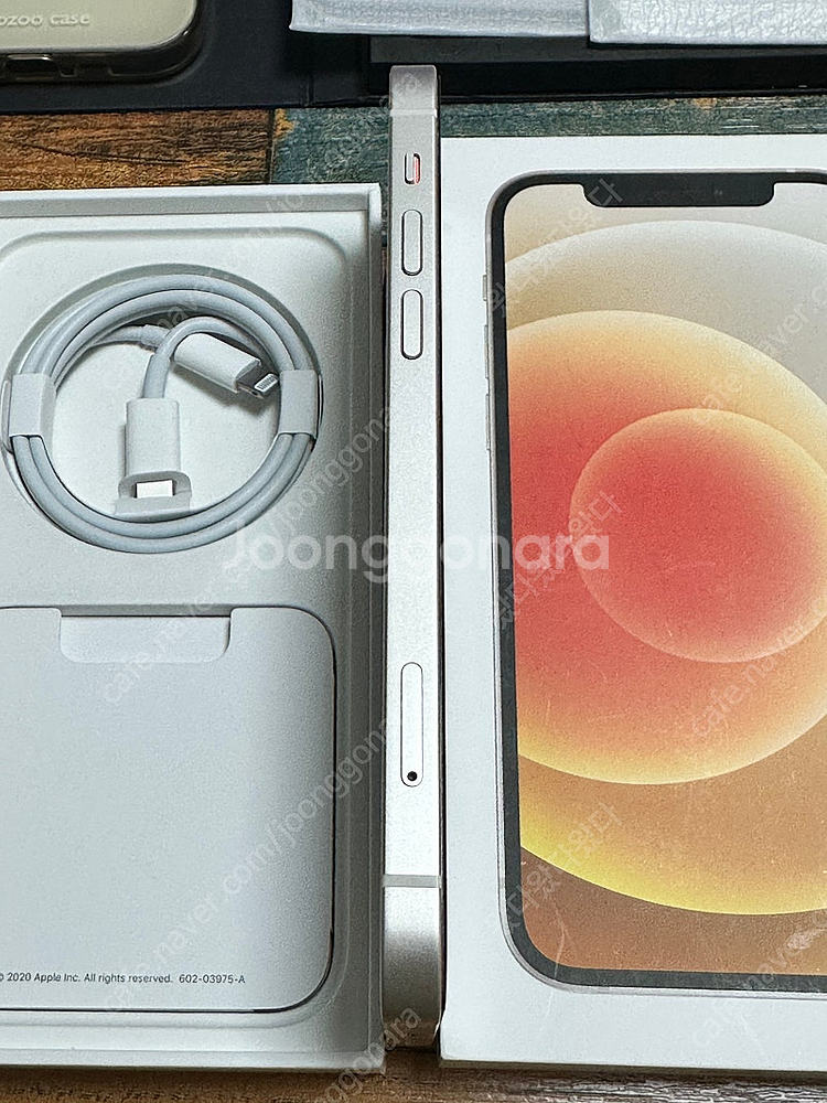 아이폰12 일반모델 128기가 배터리 90%--3