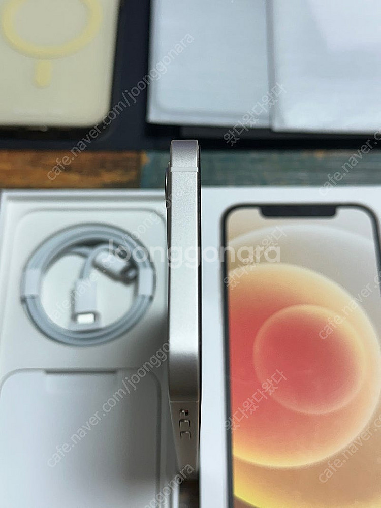 아이폰12 일반모델 128기가 배터리 90%--6