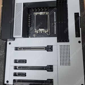 nzxt z790 화이트 브라보텍 정발