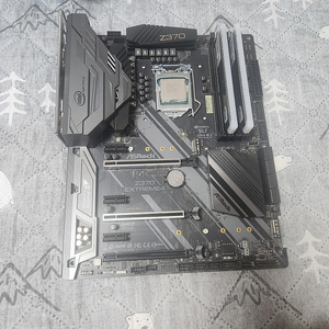 i9 9900k z370 ddr4 16g 팝니다