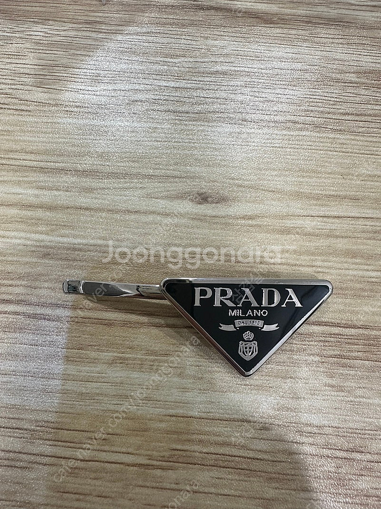 프라다 메탈헤어핀 오른쪽--1