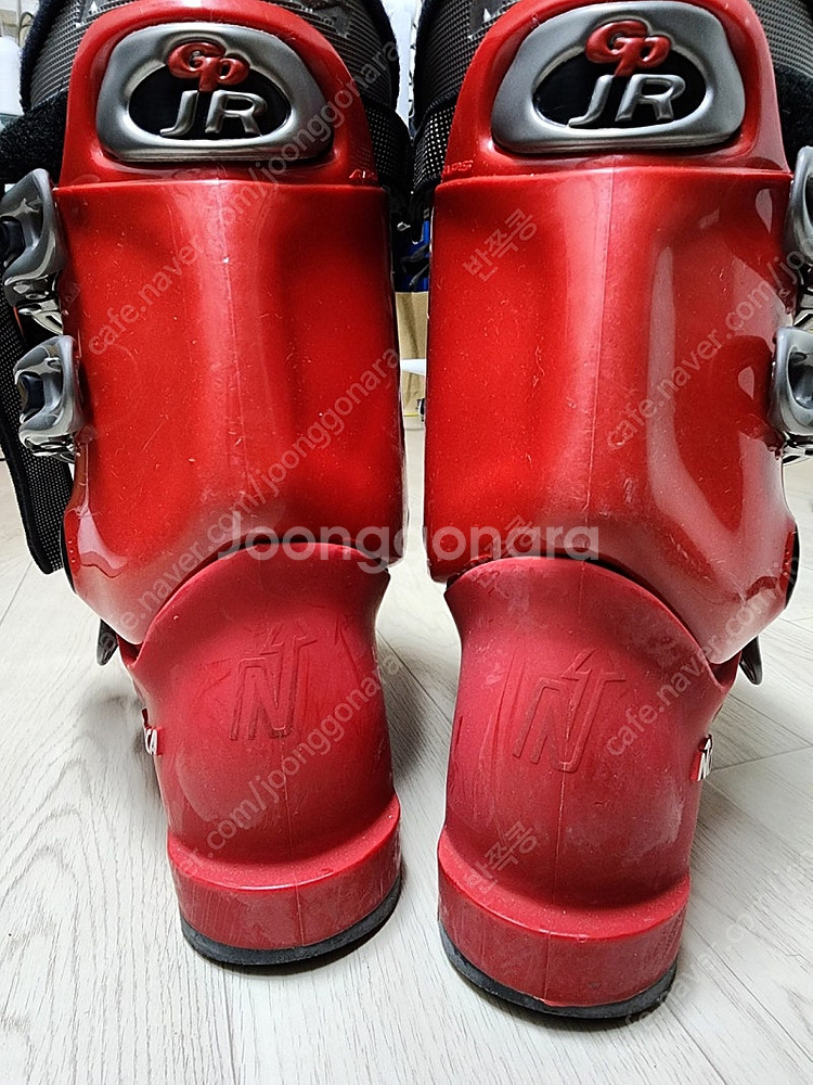 노르디카 여성용 스키부츠 230~235사이즈 판매합니다. 4만원--9