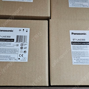 (판매) 파나소닉(Panasonic) 프로젝터 순정품/정품 램프 (ET-LAE300) 판매 (착불)