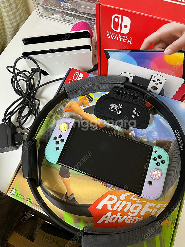 S급상태 닌텐도 스위치 OLED+칩4개+기타악세사리 판...--0