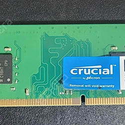 RAM 8GB DDR4-2400 1개 팝니다.(택배비 포함)