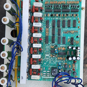 복권 차폐 자동전압조정기 출력 110V / 220V 3KVA AVR 판매