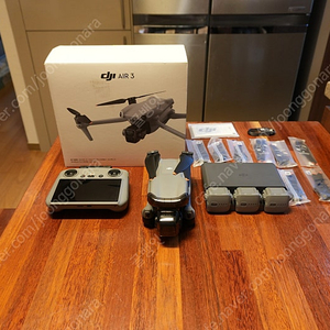 DJI Air3 플라이 모어 콤보 + DJI RC2 (미사용)