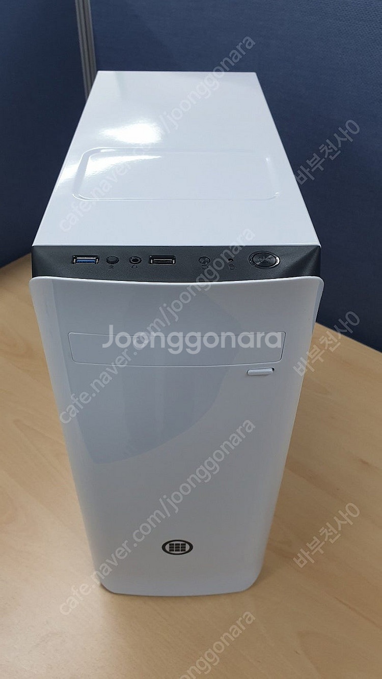 본체 4대 모니터 7대 처분합니다. 윈도우10 정품인증...--1
