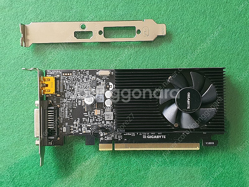 GT1030 LP형 그래픽카드--0
