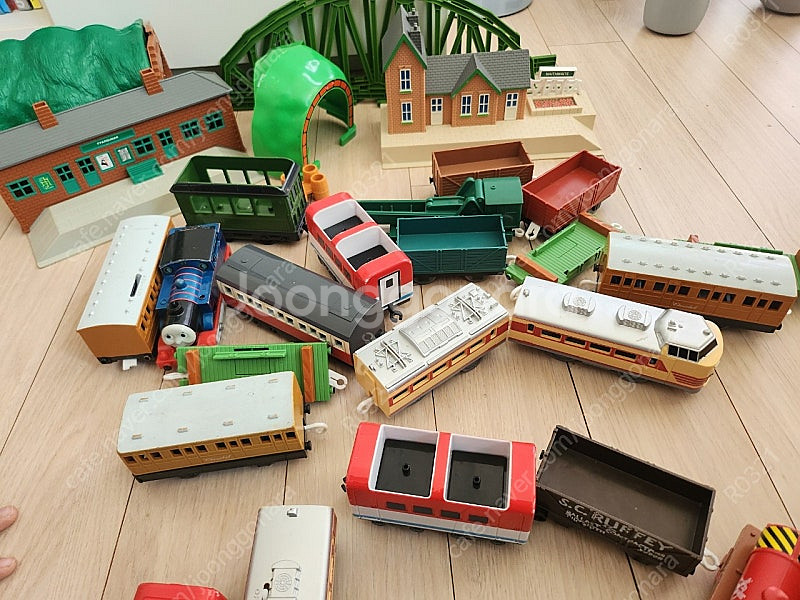 토마스&띠띠뽀 기차 세트 (레일 등 포함 일괄)--3