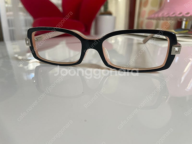정품 불가리 뿔테 안경테 판매합니다~--2