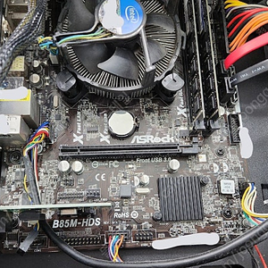 반본체 I5-4560 + ASRock B85M-HDS(백패널포함) + 16GB(DDR3 1600 8GB x 2개) / 택포 4만원
