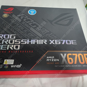 ASUS ROG 크로스헤어 X670E 히어로