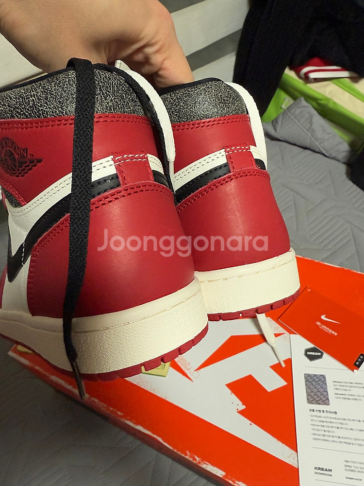 Jordan 1 Retro High OG Chicago...--6