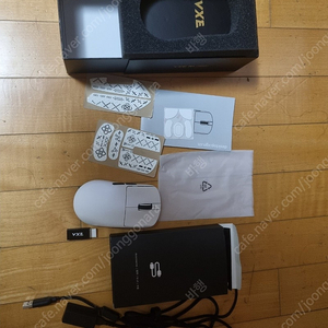 vxe r1 pro max + 8k 동글 판매합니다. 화이트, 풀박스