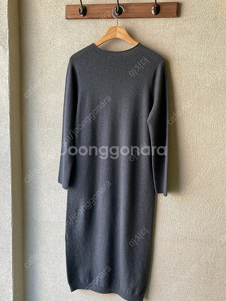 더캐시미어 2019 캐시미어 니트 원피스--5