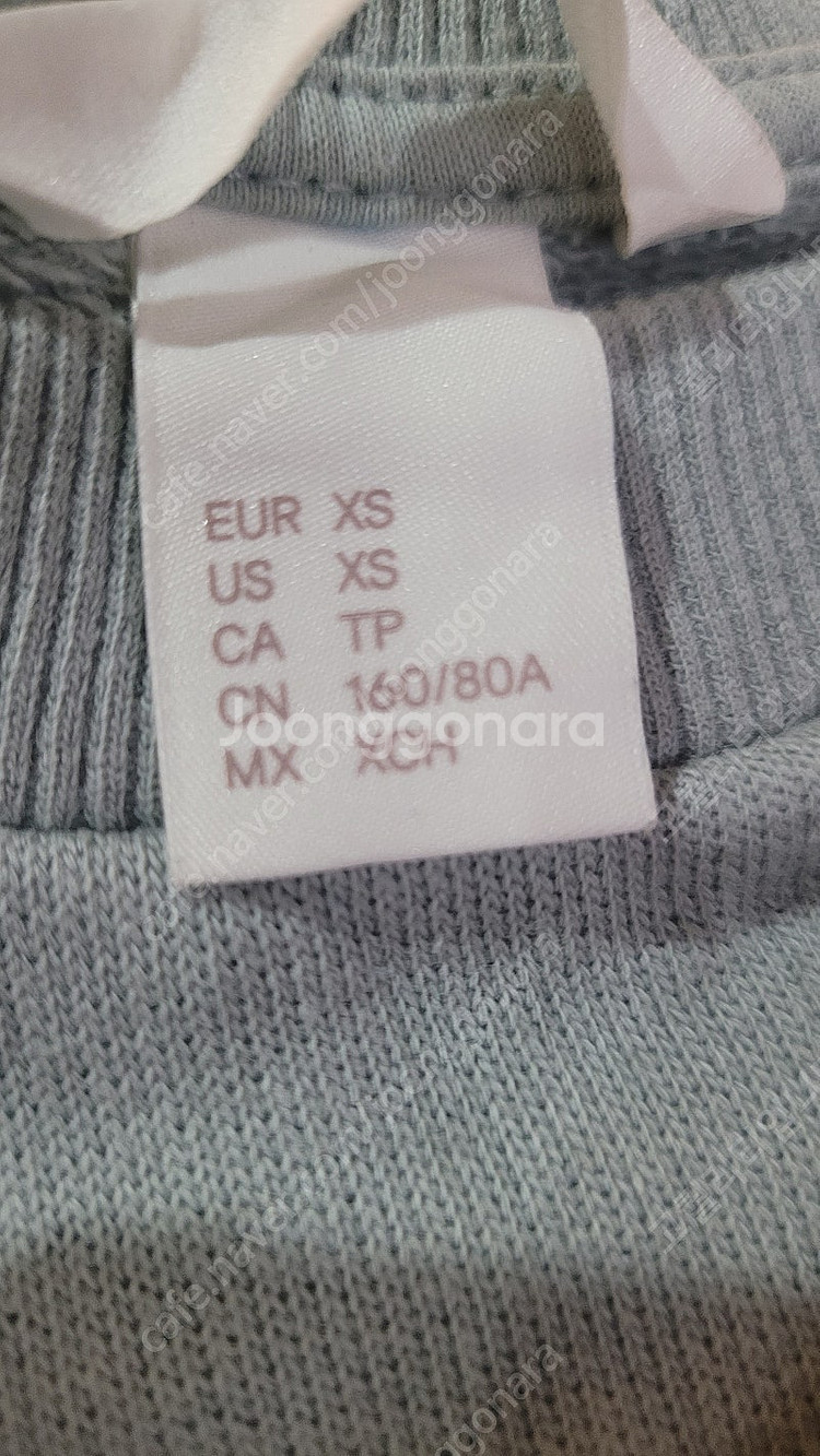 새상품) H&M 아플리케 스웨트 셔츠--2