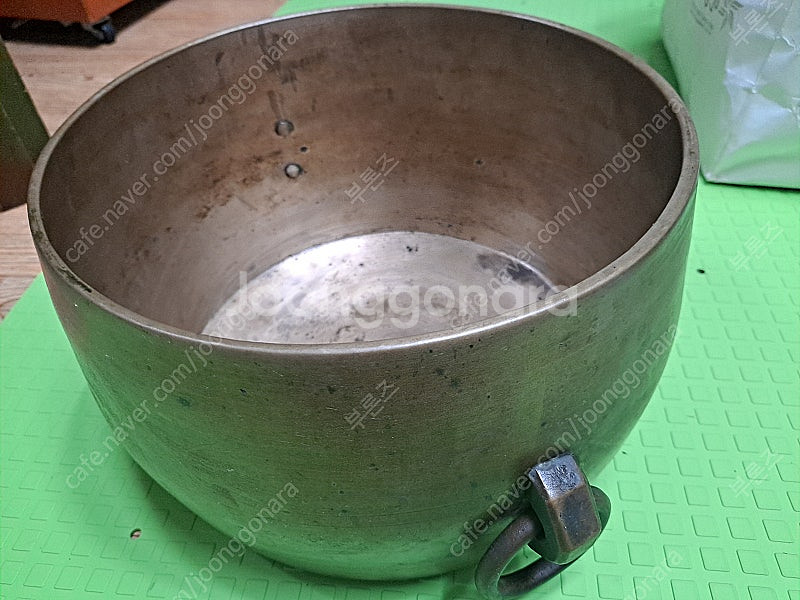 옛날 대형 놋 밥통--0