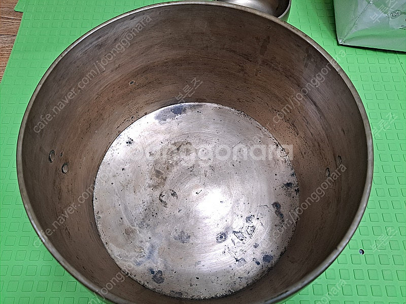 옛날 대형 놋 밥통--1
