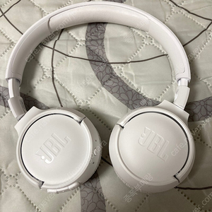 jbl tune 520bt 블루투스 무선 헤드폰 팝니다