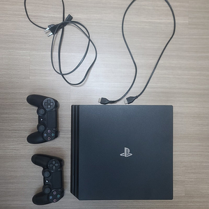 Ps4 pro 7218c (2tb) 판매