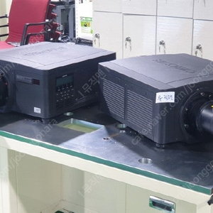 CHRISTIE WU12K-M WUXGA 3DLP Projector