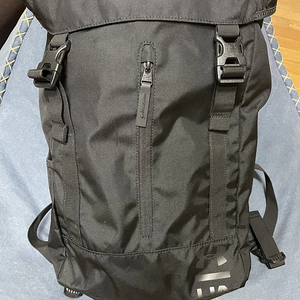 언더아머 cool backpack 새제품 판매합니다