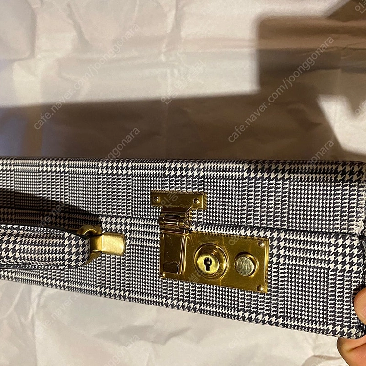 톰브라운 하운드투스 브리프 케이스 판매 합니다........벨루티,서류가방,톰포드,샤넬 이미지