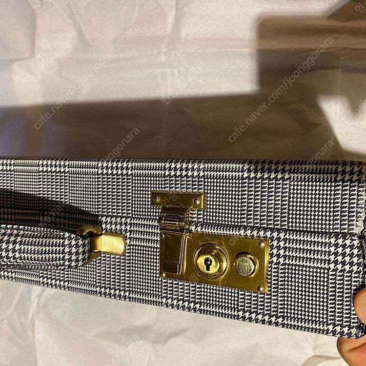 톰브라운 하운드투스 브리프 케이스 판매 합니다........벨루티,서류가방,톰포드,샤넬 이미지