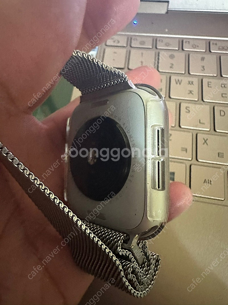 애플워치 SE2 44mm 실버상태좋은물건판매합니다--5