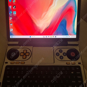 gpd win mini 7840u 32+512기가 팝니다.