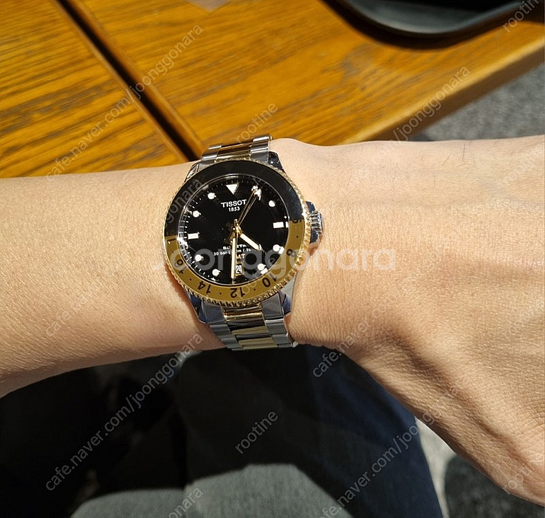 티쏘 씨스타1000 40mm gmt 루트비어 콤비--4