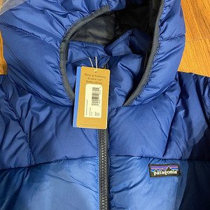 (새상품) 파타고니아 신테틱 신세틱 푸퍼 후디 Patagonia Girls' Synthetic Puffer Hoody 패딩 키즈 XL(14사이즈)