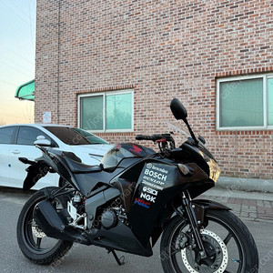 [점검완료]혼다 CBR125R 16년식 3만KM 블랙 저렴하게 판매합니다~!