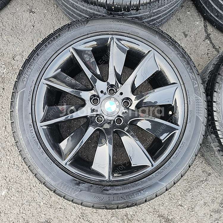 BMW F바디 5시리즈 터빈 18인치 순정 휠타이어 세...--1