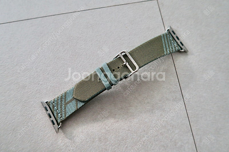 정품 에르메스 점핑싱글투어 애플워치 밴드 45mm 팔아...--3