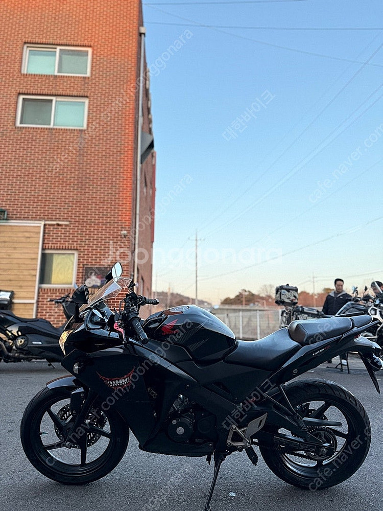 [점검완료]혼다 CBR125R 16년식 3만KM 블랙 ...--3