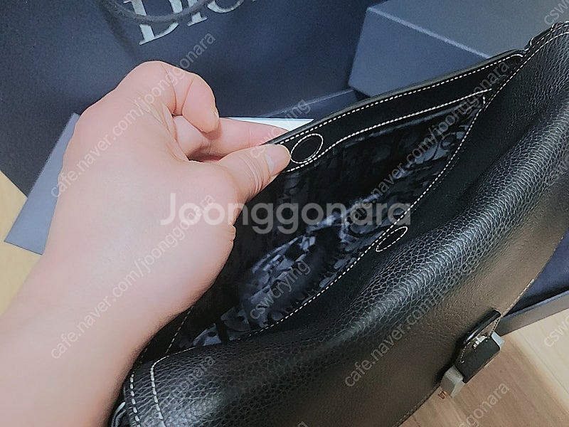 디올옴므 새들 A5 파우치 (클러치백)--5