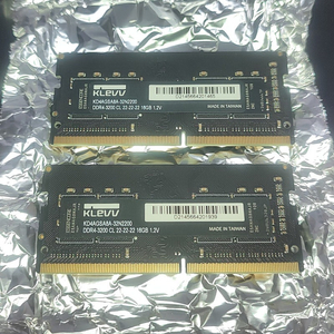 에센코어 KLEVV DDR4-3200 16GB 노트북용 메모리 램 2개 (택포 6.5만)