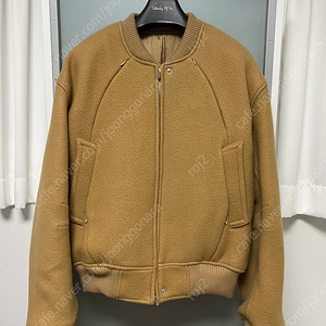 [L] 23FW STU Padded Bomber Camel