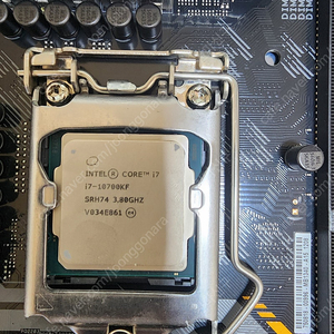 I7 10700KF +ASUS TUF Gaming Z490-PLUS 일괄판매합니다