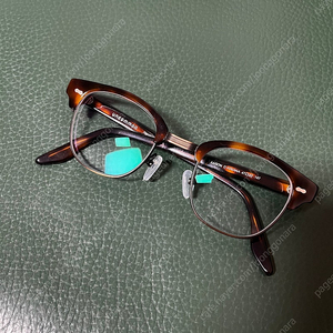 Uncommon eyewear 언커먼 아이웨어 아론 하금테