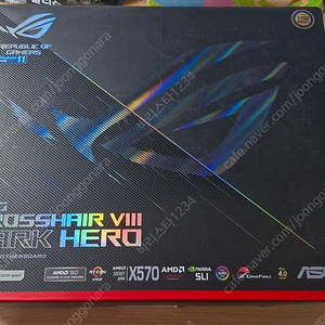 ROG X570 크로스헤어 다크히어로